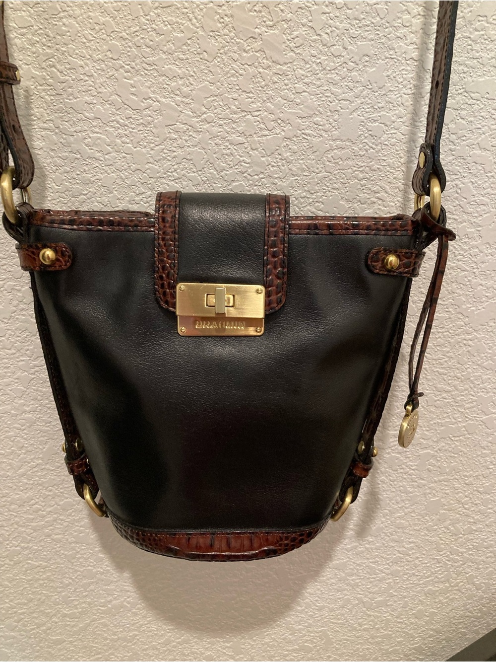 Brahmin Black Leather Crossbody with Brown Croc-Trim - Picture 12 of 12
